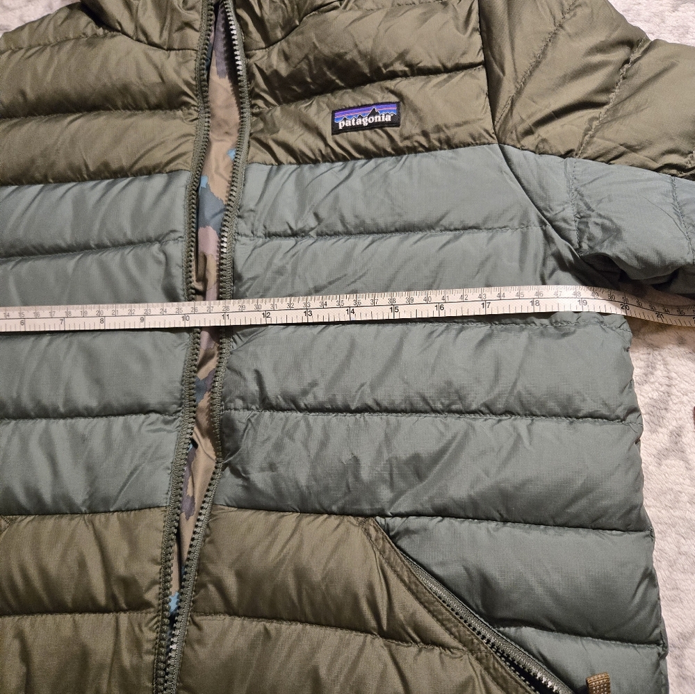 Patagonia Youth Olive Puffer Jacket, Sz M, Two Sided - Picture 8 of 10